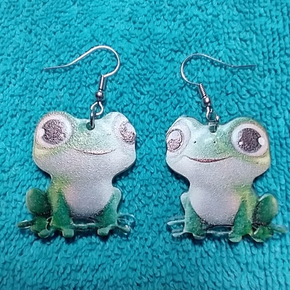 Cute frog wire dangle earrings green white black - Picture 3 of 4